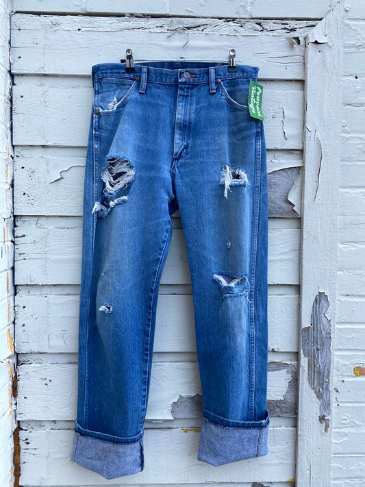 Distressed Wrangler Jeans 30in waist