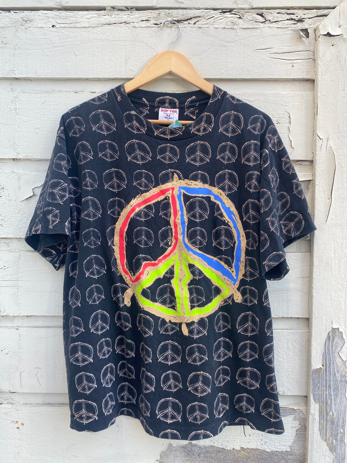 Vintage All Over Print Peace Tshirt Large